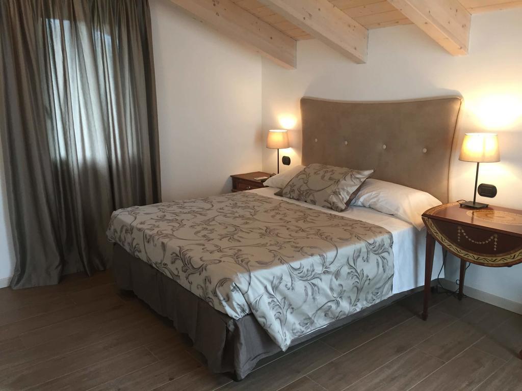 La Villa Bianca Guest House Cantù Extérieur photo