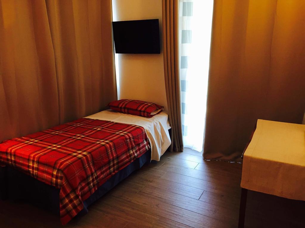La Villa Bianca Guest House Cantù Chambre photo